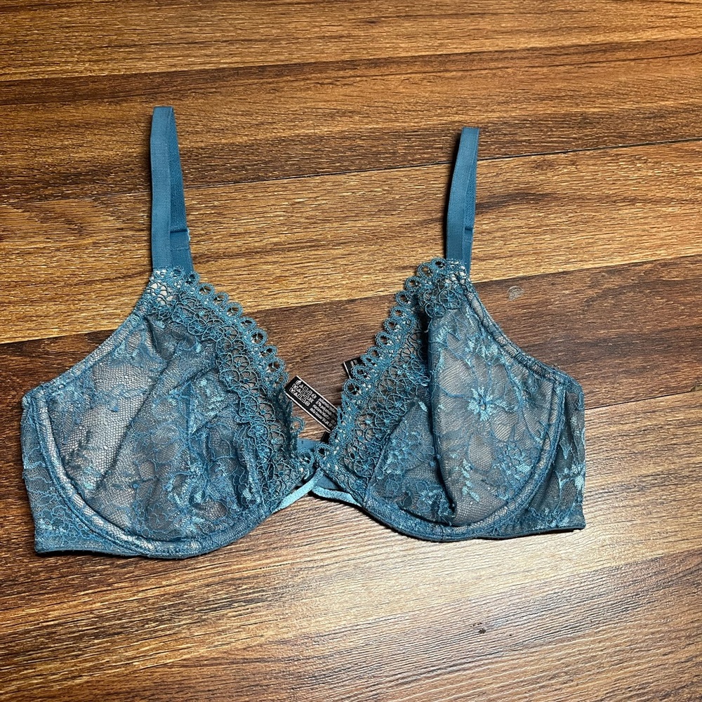 Victoria Secret lace underwire bra 34D gorgeous BLUE